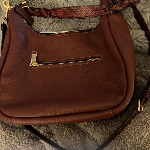 Coach Jules - Picture 3 of 3